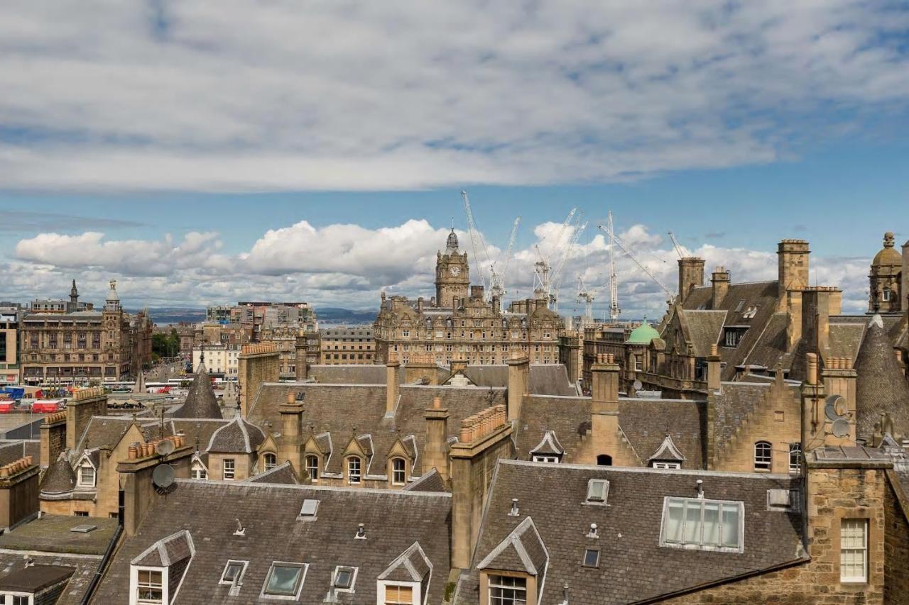 Apartamento Stunning Panoramic Views: Heart Of The Royal Mile Edimburgo Exterior foto