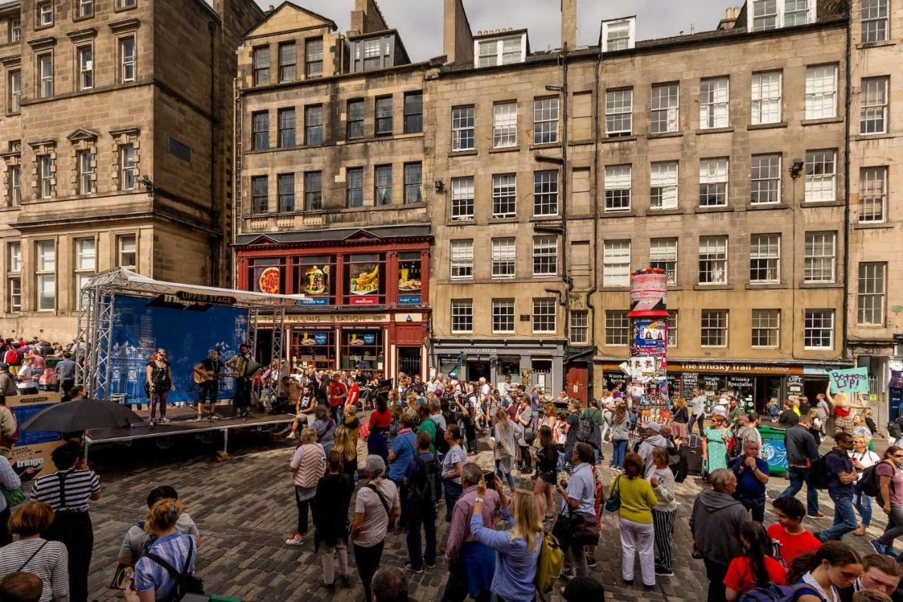 Apartamento Stunning Panoramic Views: Heart Of The Royal Mile Edimburgo Exterior foto